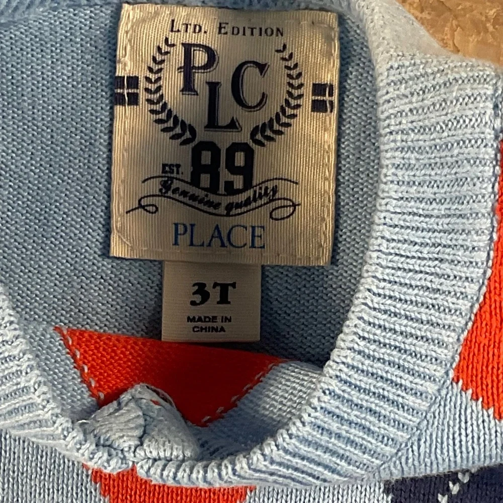 The Children’s Place blue Argyle Sweater Size 3T